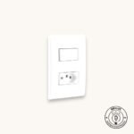 Interruptor com Tomada 2P+T Simples Placa 4x2 10A/250V Termoplástico Branco - Tramontina Liz